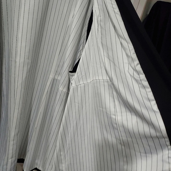 NWT Torrid Black Ponte Collarless Blazer in Size 6 / 30 - Picture 12 of 14